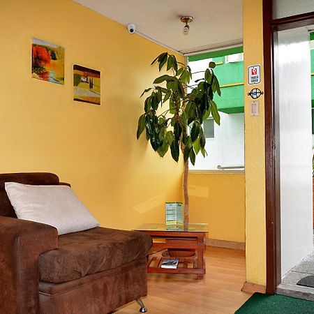 Hostal Terra 2 - El Condado Quito Exterior foto