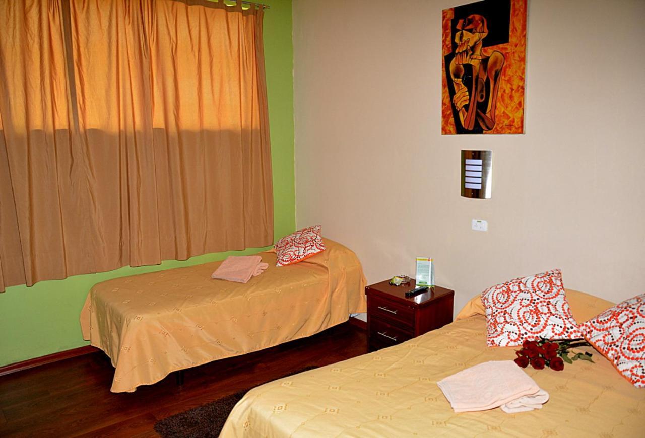 Hostal Terra 2 - El Condado Quito Exterior foto