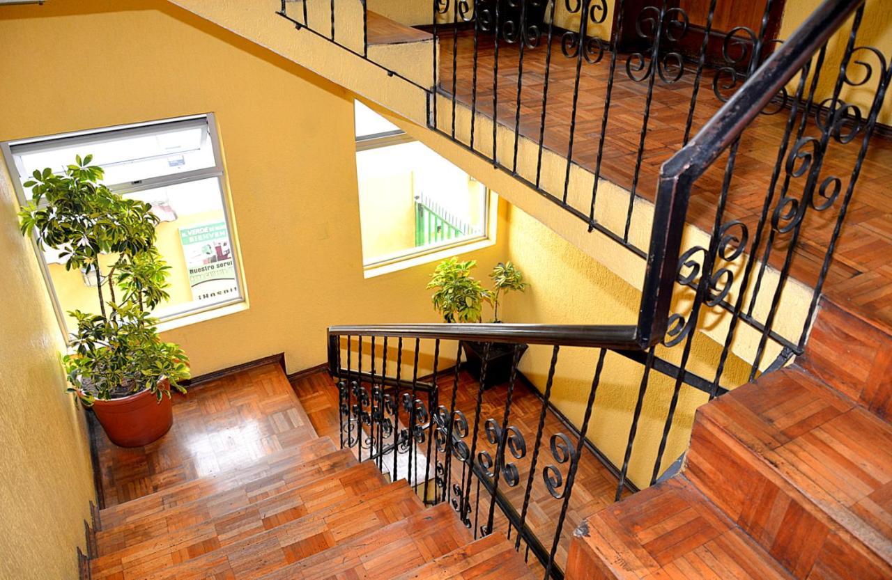 Hostal Terra 2 - El Condado Quito Exterior foto