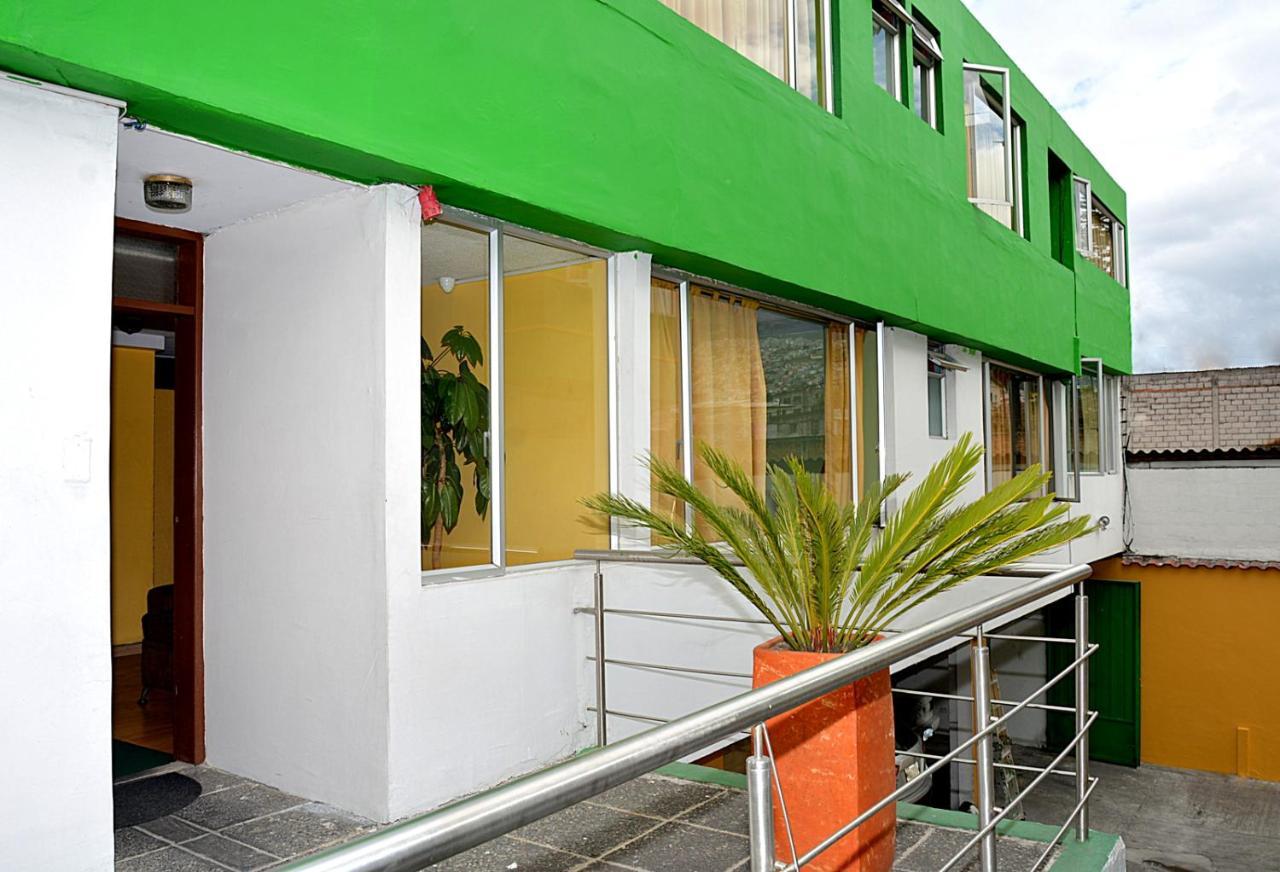 Hostal Terra 2 - El Condado Quito Exterior foto